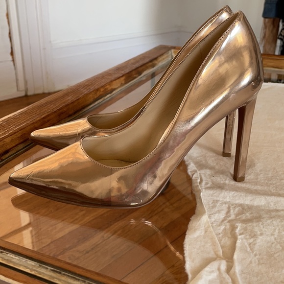 Nine West Gold Heels - Picture 2 of 2